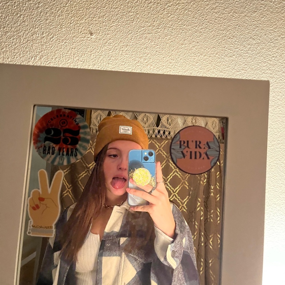 Meet your Posher, Abby